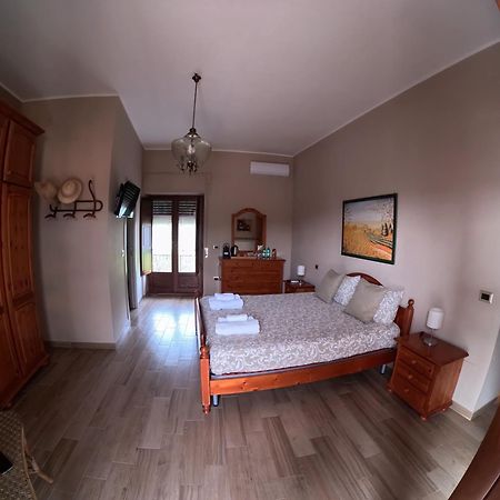 B&B A Casa Di Maybe Caserta Ngoại thất bức ảnh