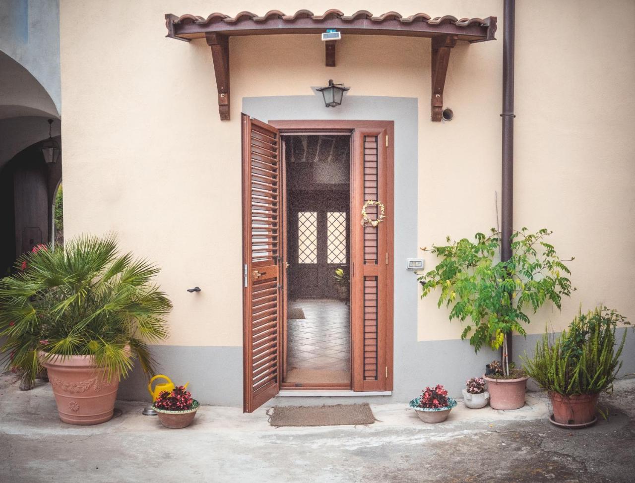 B&B A Casa Di Maybe Caserta Ngoại thất bức ảnh